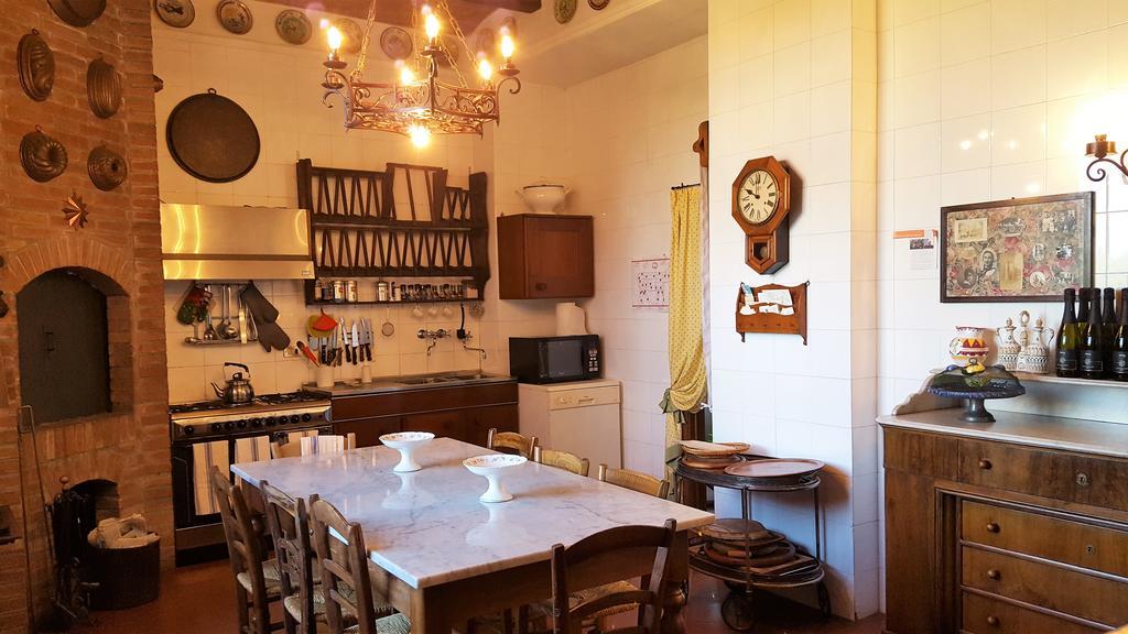 Villa Larniano Сиена Екстериор снимка